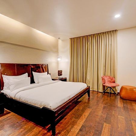 Palette - The Slate Hotel Nungambakkam Madras Buitenkant foto